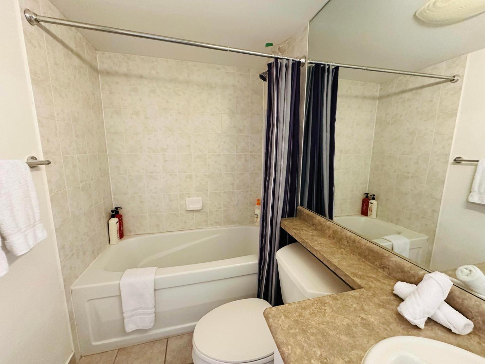 Rivetstays - The Yonge Toronto Ngoại thất bức ảnh