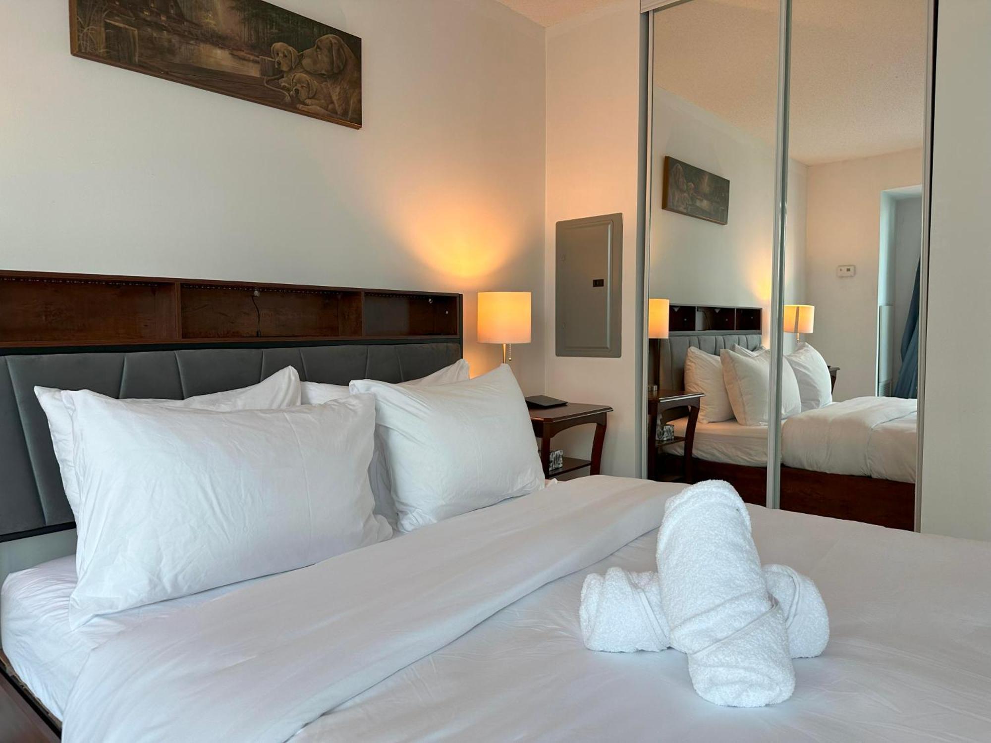 Rivetstays - The Yonge Toronto Ngoại thất bức ảnh