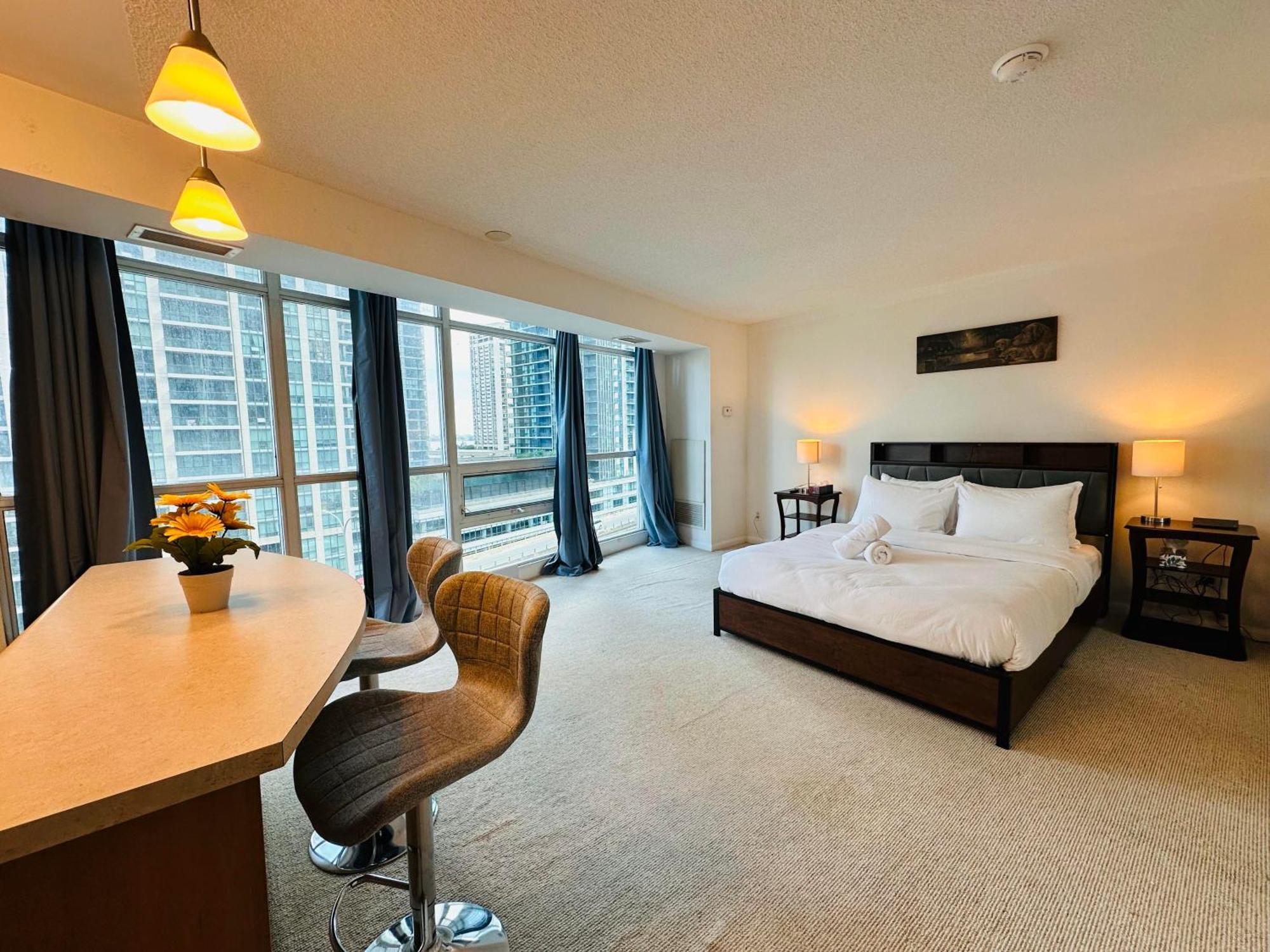 Rivetstays - The Yonge Toronto Ngoại thất bức ảnh